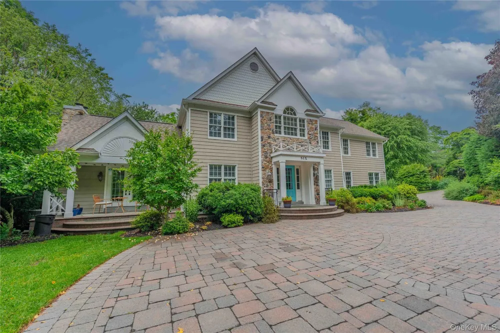6 Maureen Drive Mount Sinai, NY 11766