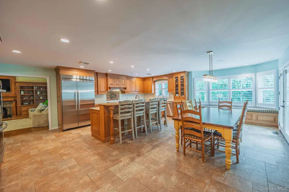 6 Maureen Drive Mount Sinai, NY 11766
