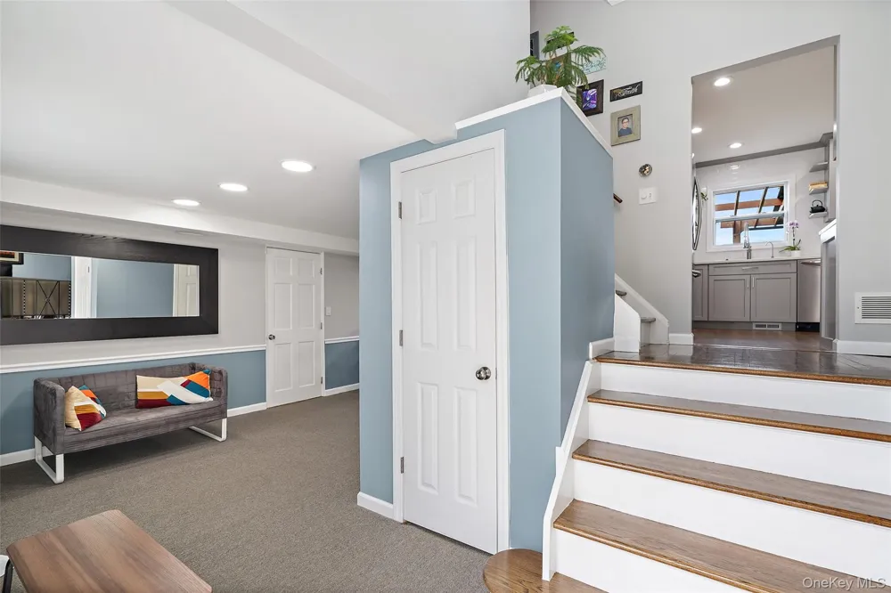 6 S High Street Elmsford, NY 10523