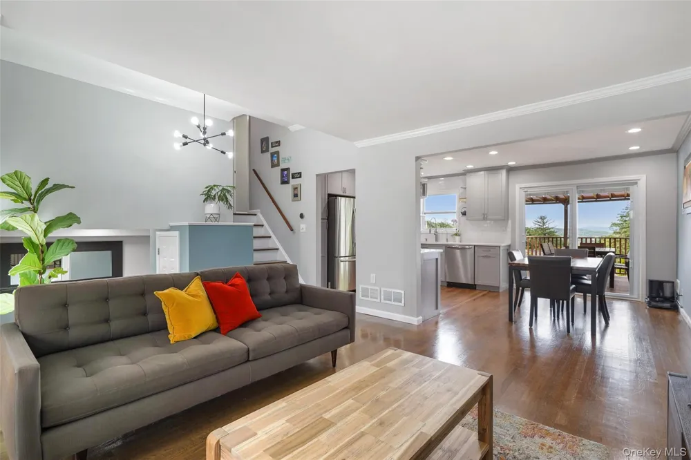 6 S High Street Elmsford, NY 10523