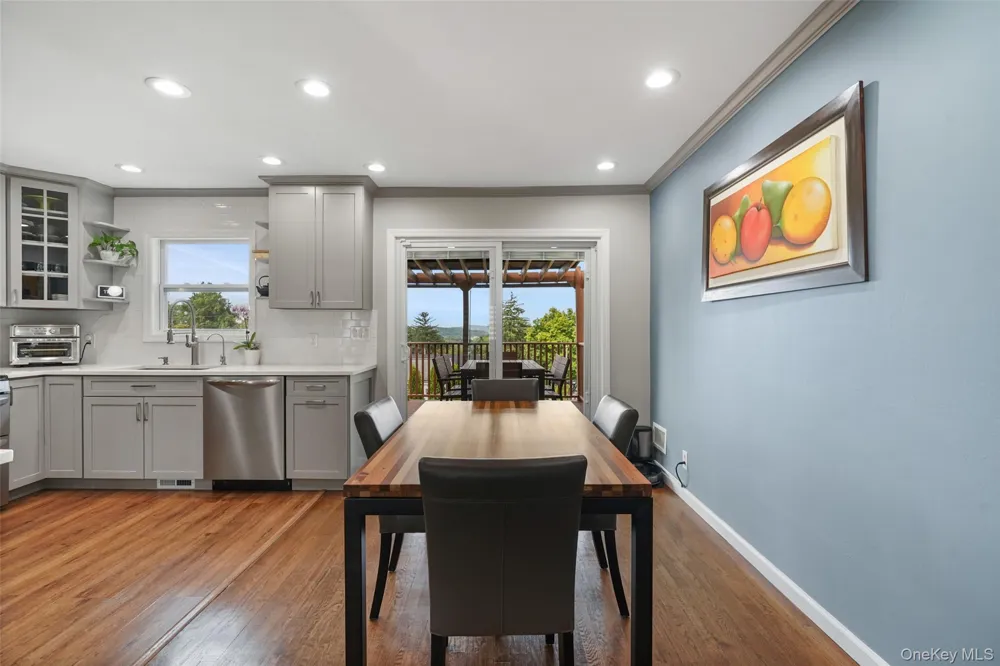 6 S High Street Elmsford, NY 10523