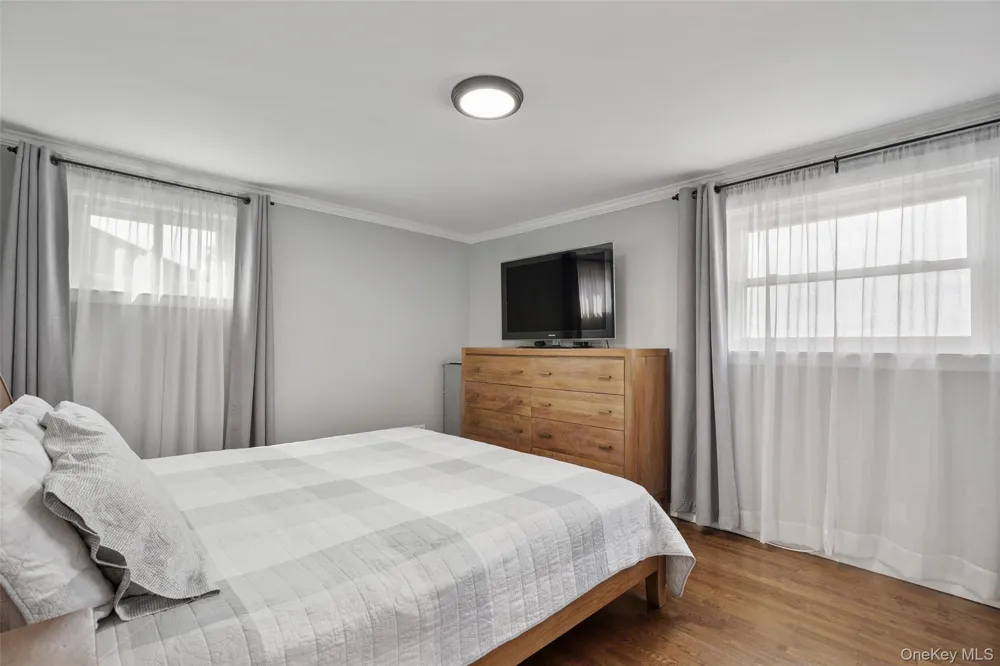 6 S High Street Elmsford, NY 10523