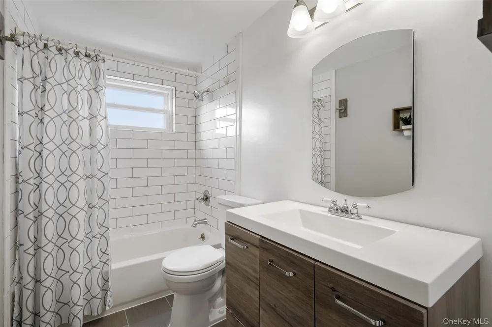 6 S High Street Elmsford, NY 10523