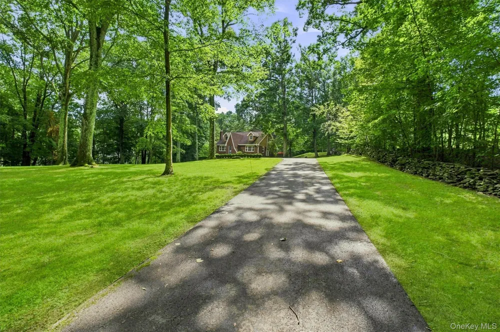 61 Bowe Lane Lagrangeville, NY 12540