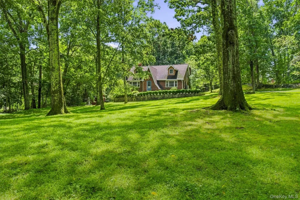 61 Bowe Lane Lagrangeville, NY 12540