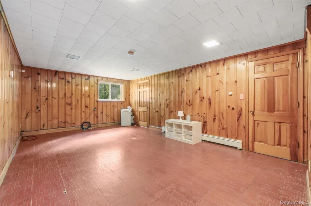 61 Bowe Lane Lagrangeville, NY 12540