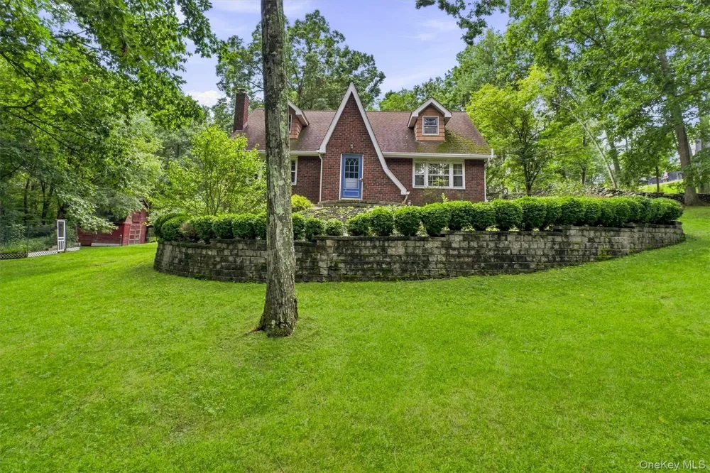 61 Bowe Lane Lagrangeville, NY 12540