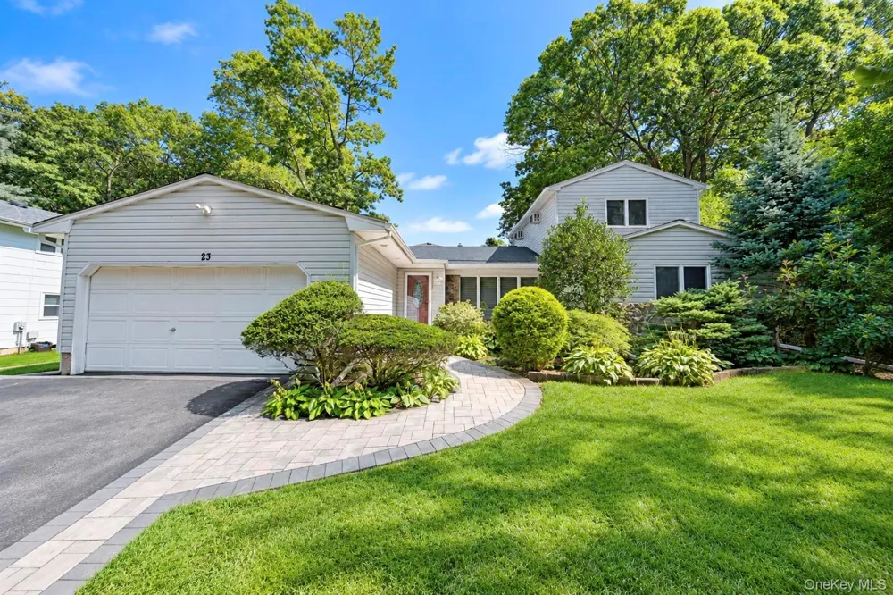 23 Pimlico Drive Commack, NY 11725