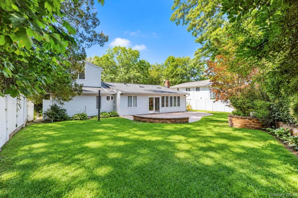 23 Pimlico Drive Commack, NY 11725
