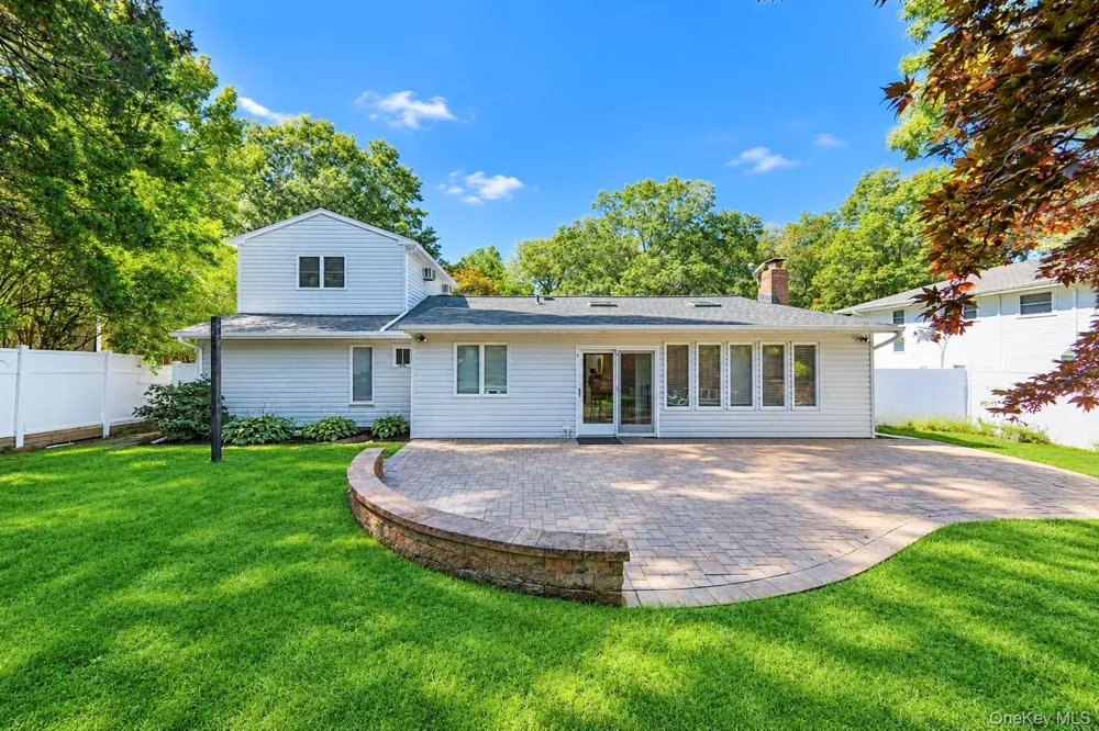 23 Pimlico Drive Commack, NY 11725