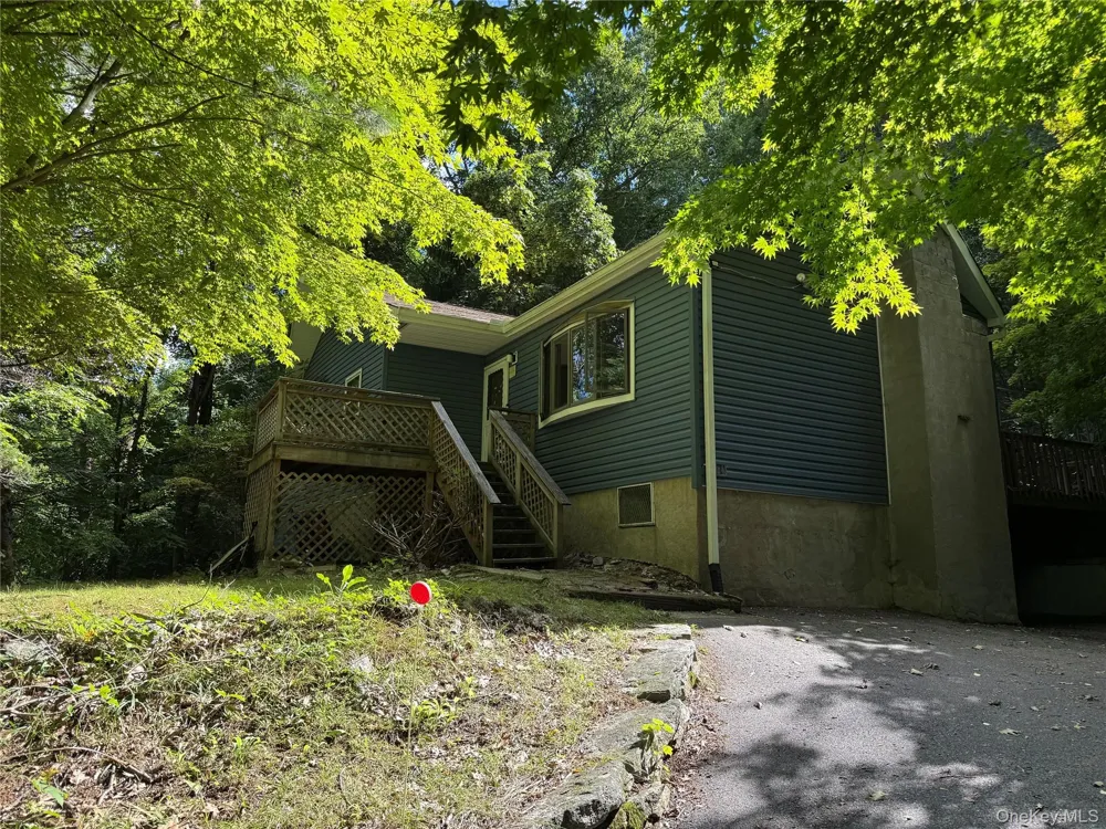11 Beekman Drive Carmel, NY 10512