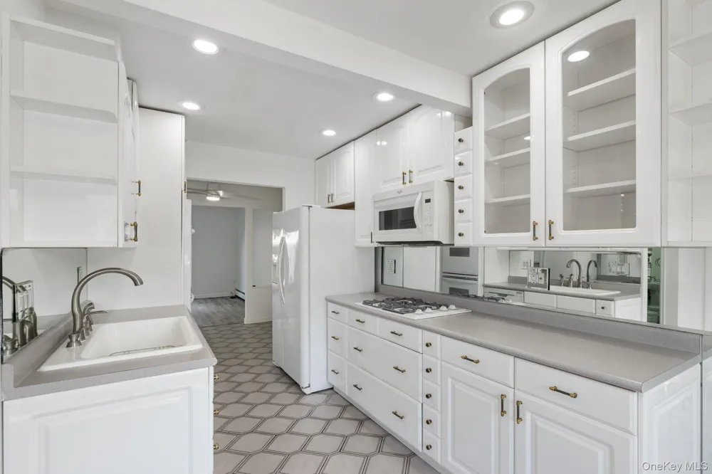 72 Kennedy Drive West Haverstraw, NY 10993