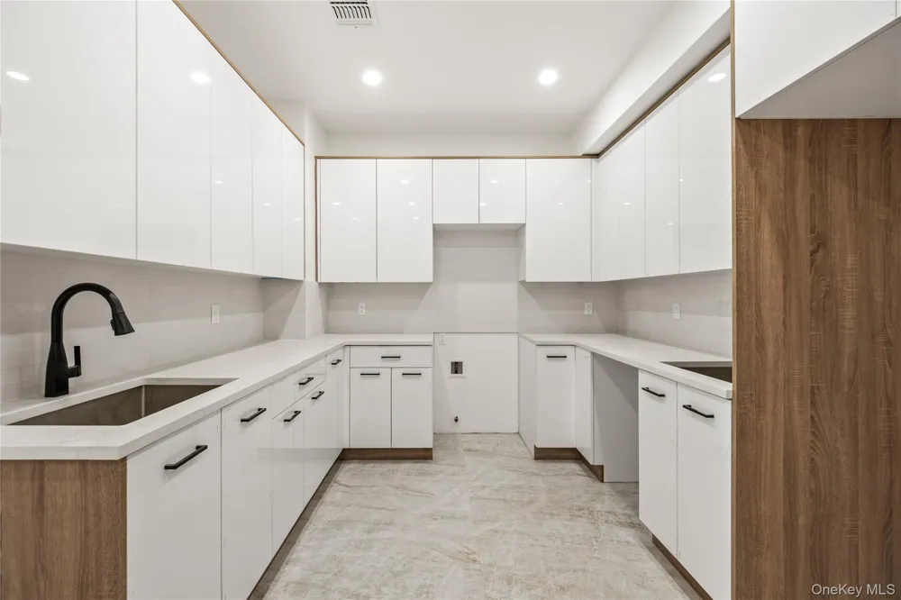 13 Warren Court #102 Monsey, NY 10952