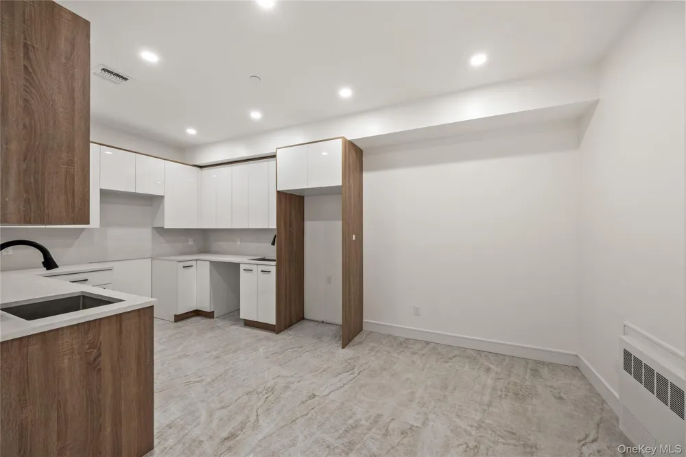 13 Warren Court #102 Monsey, NY 10952