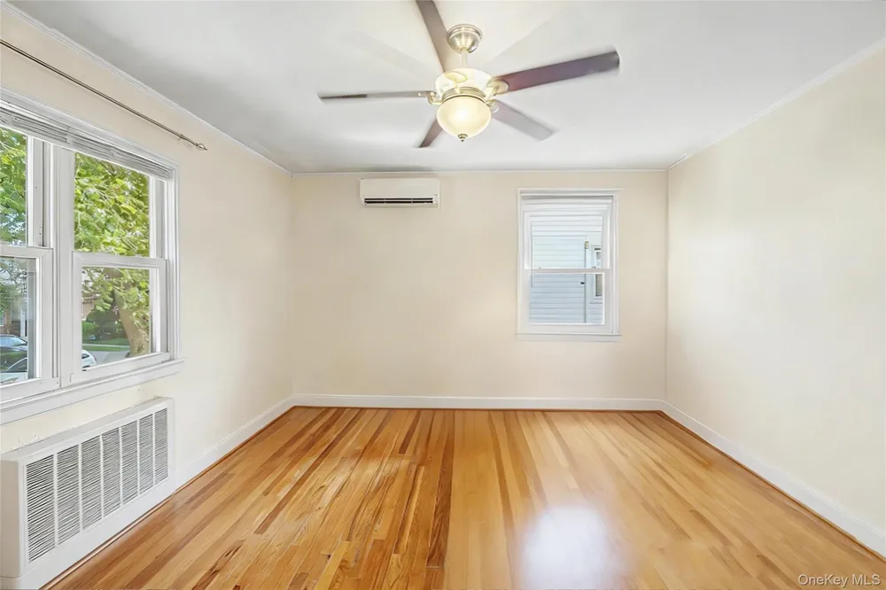 5310 206th Street Oakland Gardens, NY 11364