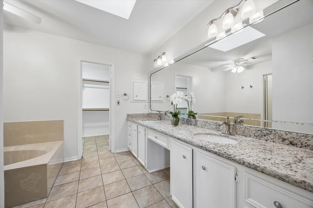 12107 Burgoyne Drive Houston, TX 77077