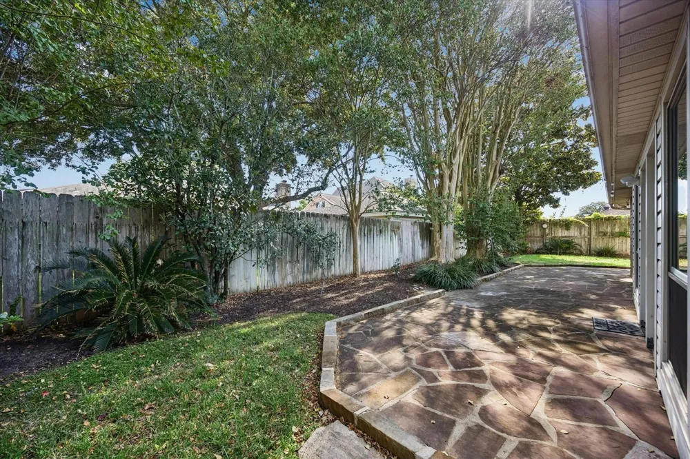 12107 Burgoyne Drive Houston, TX 77077