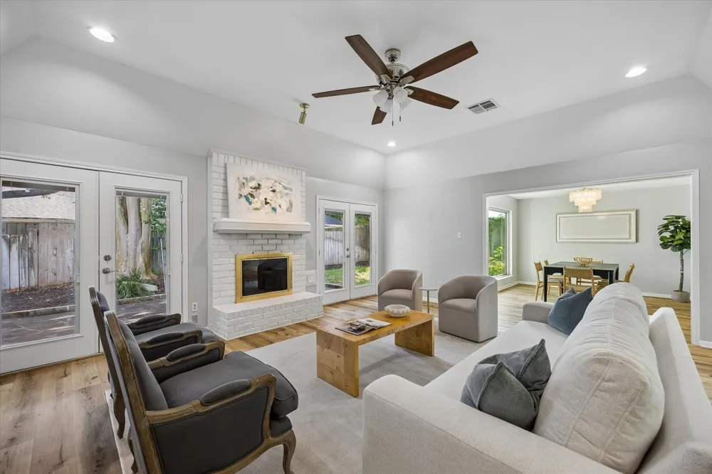12107 Burgoyne Drive Houston, TX 77077