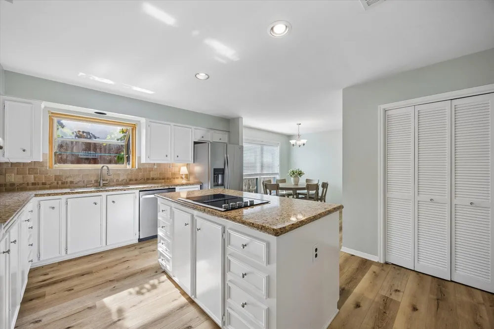 12107 Burgoyne Drive Houston, TX 77077