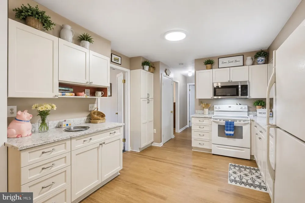 9810 GOLDEN RUSSET DRIVE Dunkirk, MD 20754