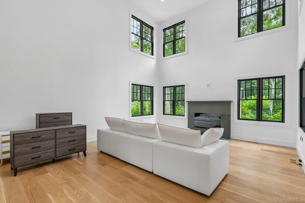 46 Towhee Trail East Hampton, NY 11937