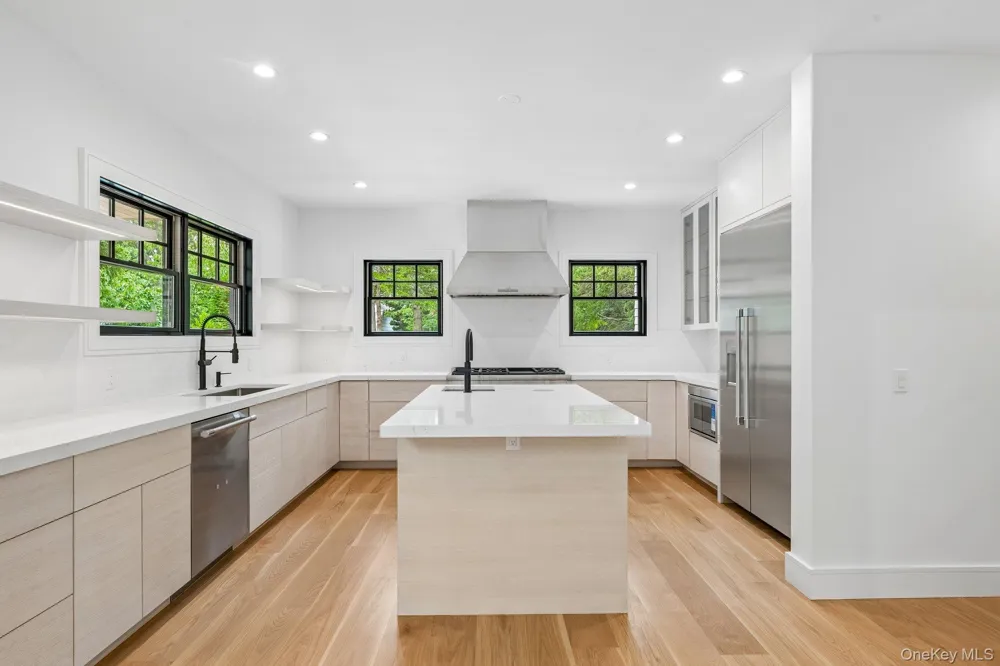 46 Towhee Trail East Hampton, NY 11937