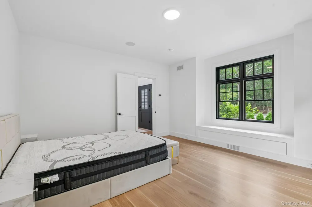 46 Towhee Trail East Hampton, NY 11937