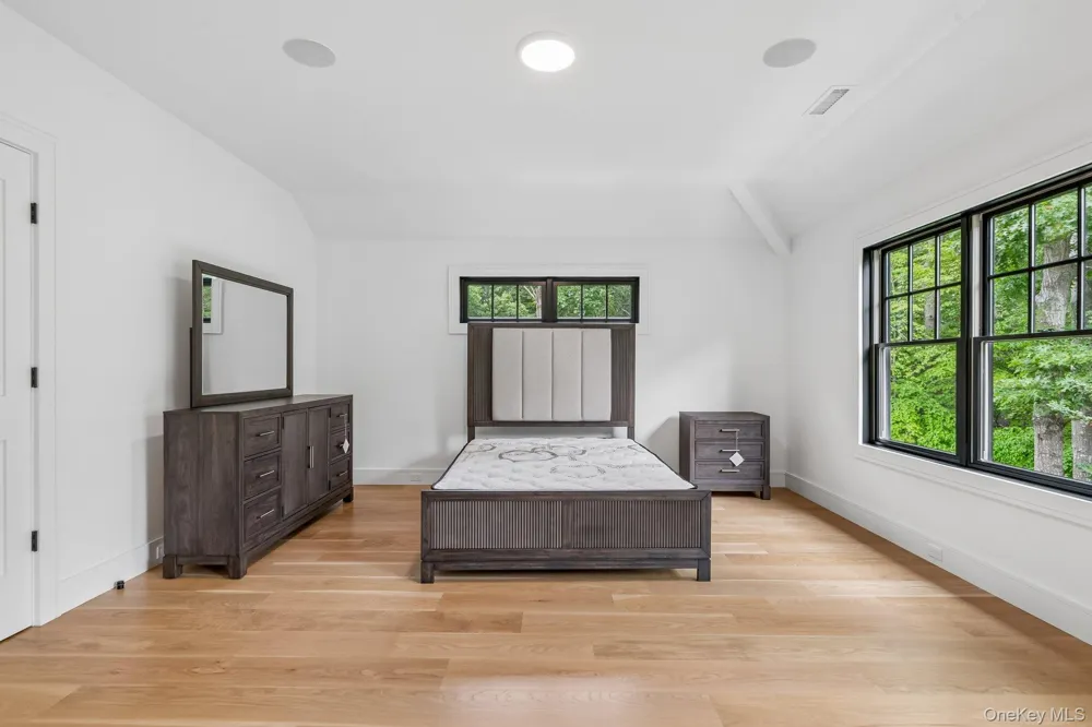 46 Towhee Trail East Hampton, NY 11937