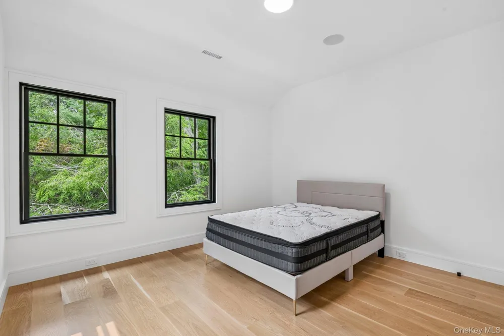 46 Towhee Trail East Hampton, NY 11937