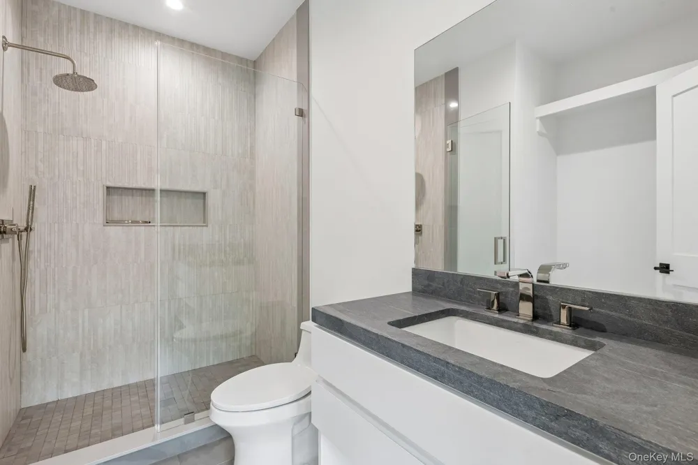 46 Towhee Trail East Hampton, NY 11937