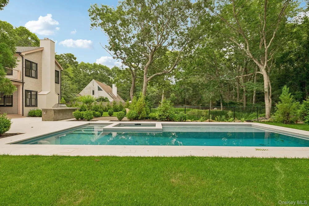 46 Towhee Trail East Hampton, NY 11937