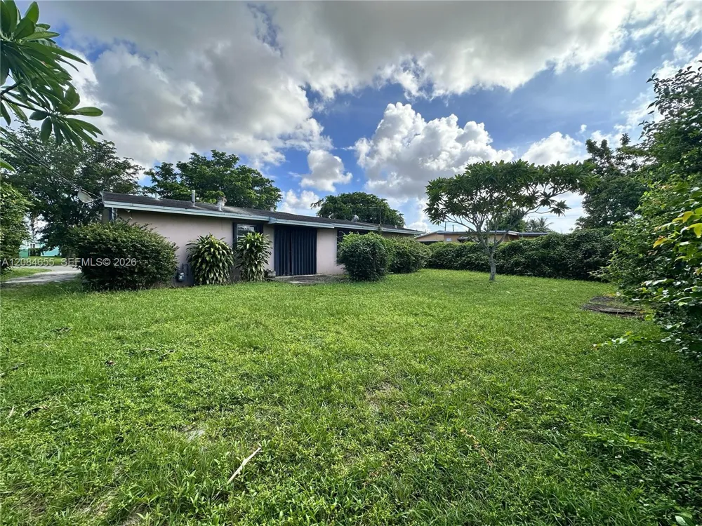 1410 NW 174th St Miami Gardens, FL 33169