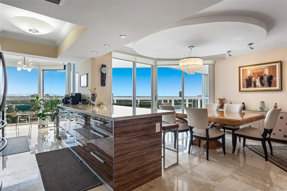 21205 Yacht Club Dr #2405 Aventura, FL 33180
