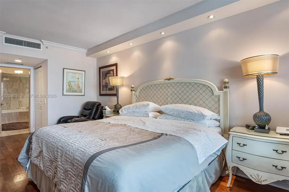 21205 Yacht Club Dr #2405 Aventura, FL 33180