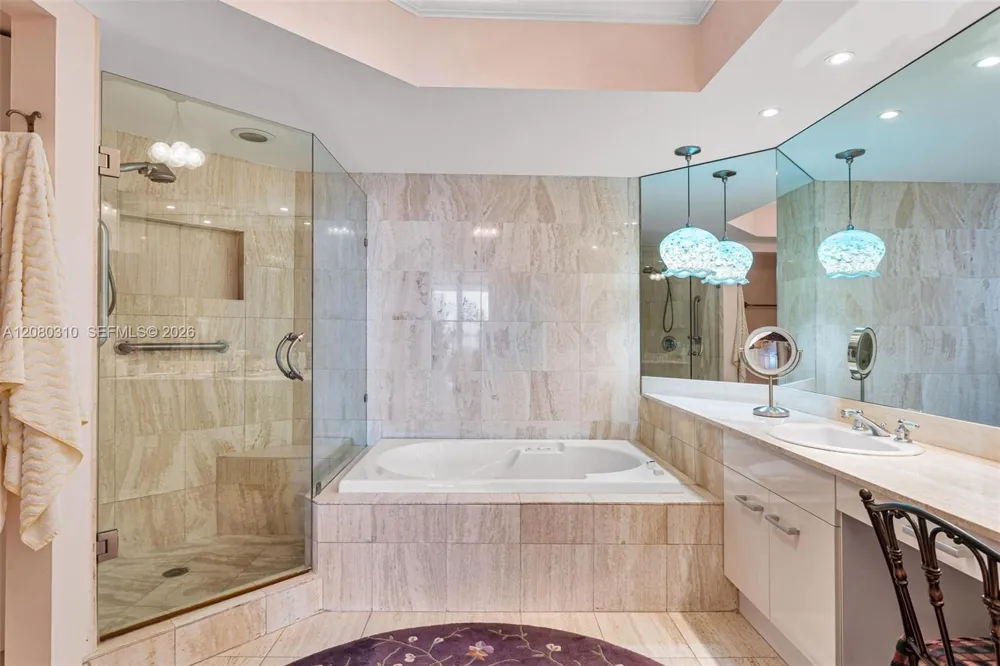 21205 Yacht Club Dr #2405 Aventura, FL 33180