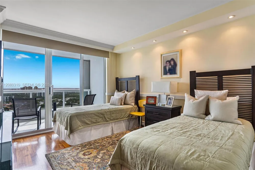 21205 Yacht Club Dr #2405 Aventura, FL 33180