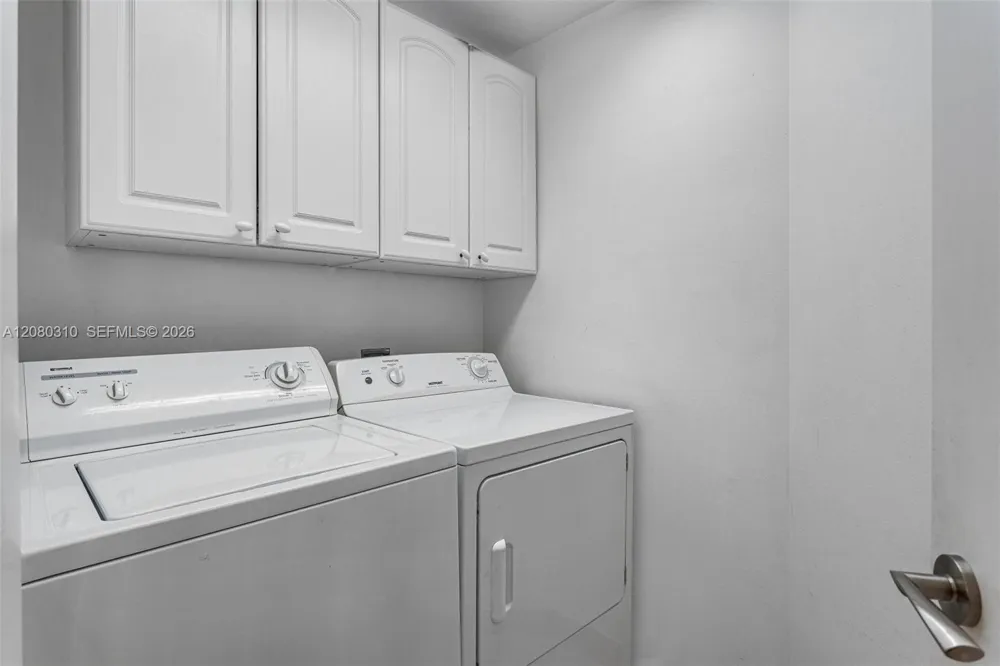 21205 Yacht Club Dr #2405 Aventura, FL 33180