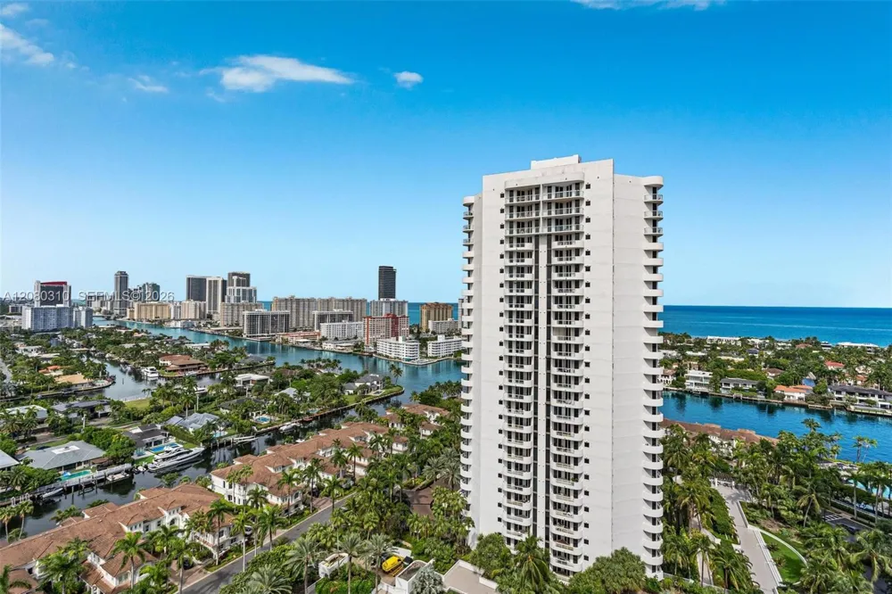 21205 Yacht Club Dr #2405 Aventura, FL 33180