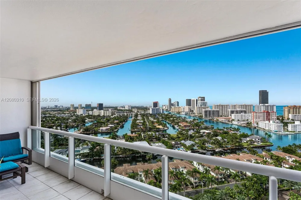 21205 Yacht Club Dr #2405 Aventura, FL 33180