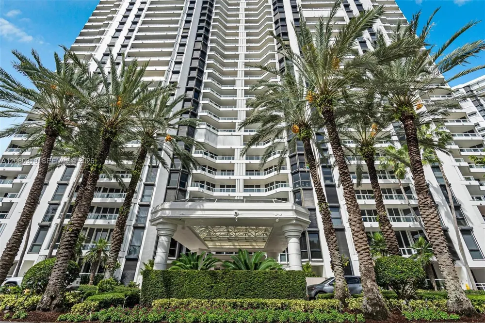21205 Yacht Club Dr #2405 Aventura, FL 33180