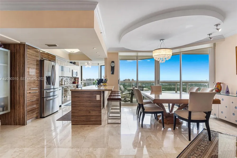 21205 Yacht Club Dr #2405 Aventura, FL 33180