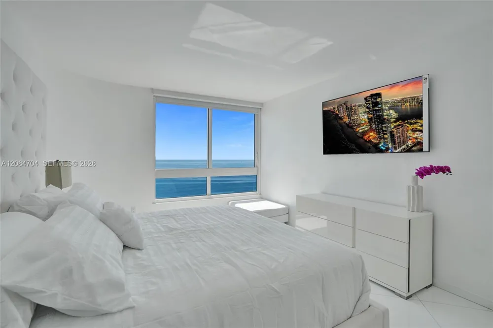 6365 Collins Ave #2403 Miami Beach, FL 33141