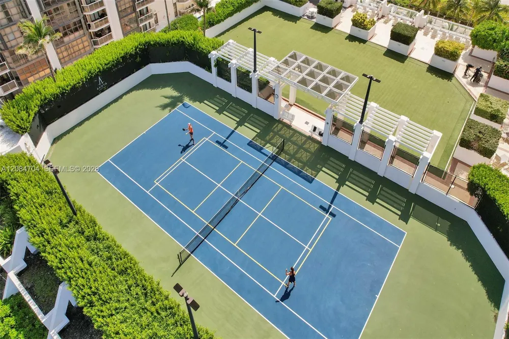 6365 Collins Ave #2403 Miami Beach, FL 33141