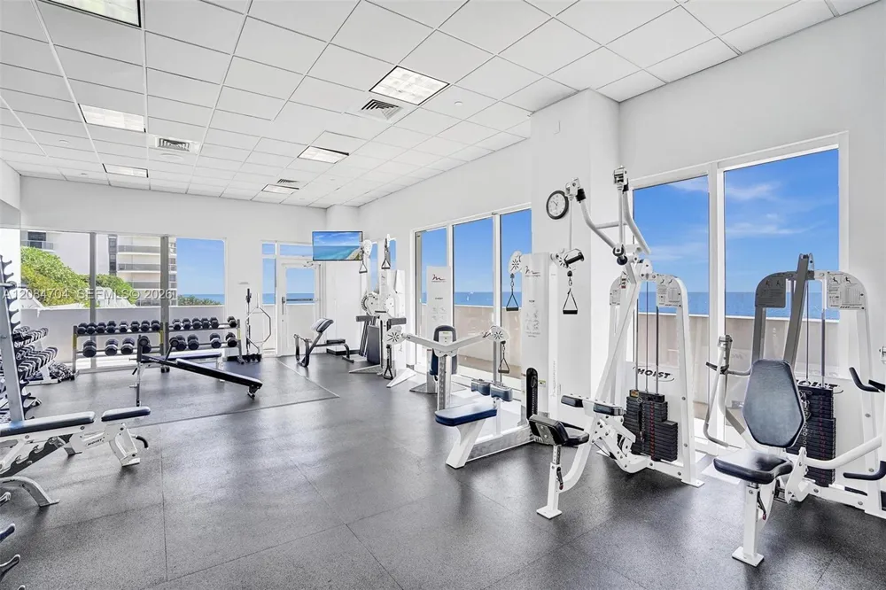 6365 Collins Ave #2403 Miami Beach, FL 33141