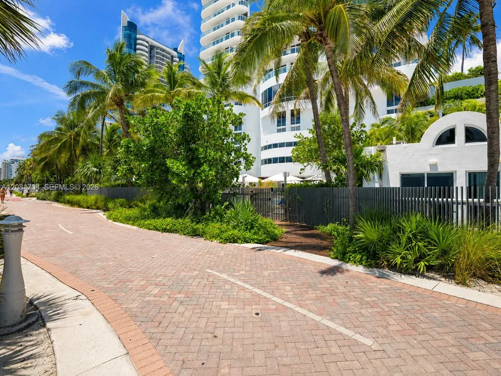 6365 Collins Ave #2403 Miami Beach, FL 33141
