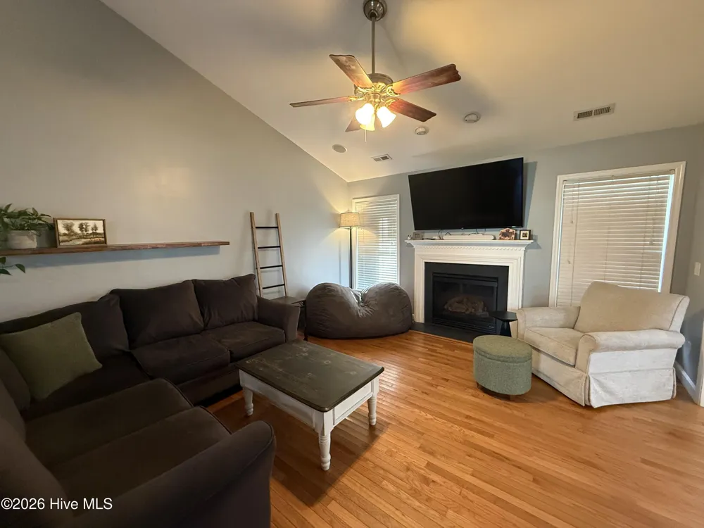 303 Oakmont Drive Hampstead, NC 28443