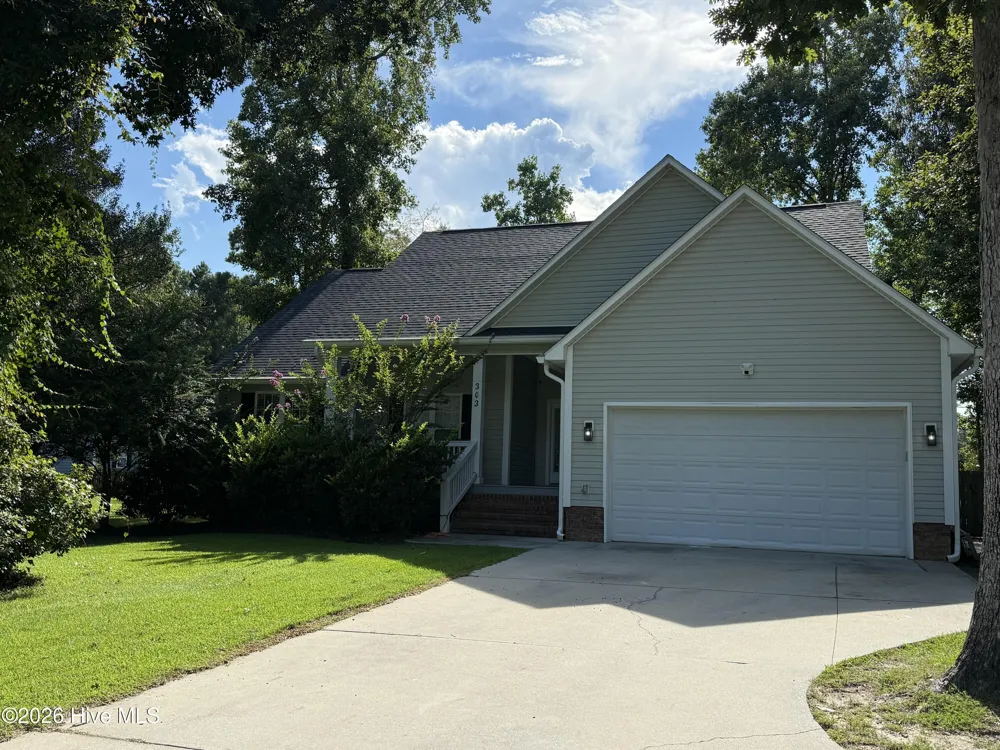 303 Oakmont Drive Hampstead, NC 28443