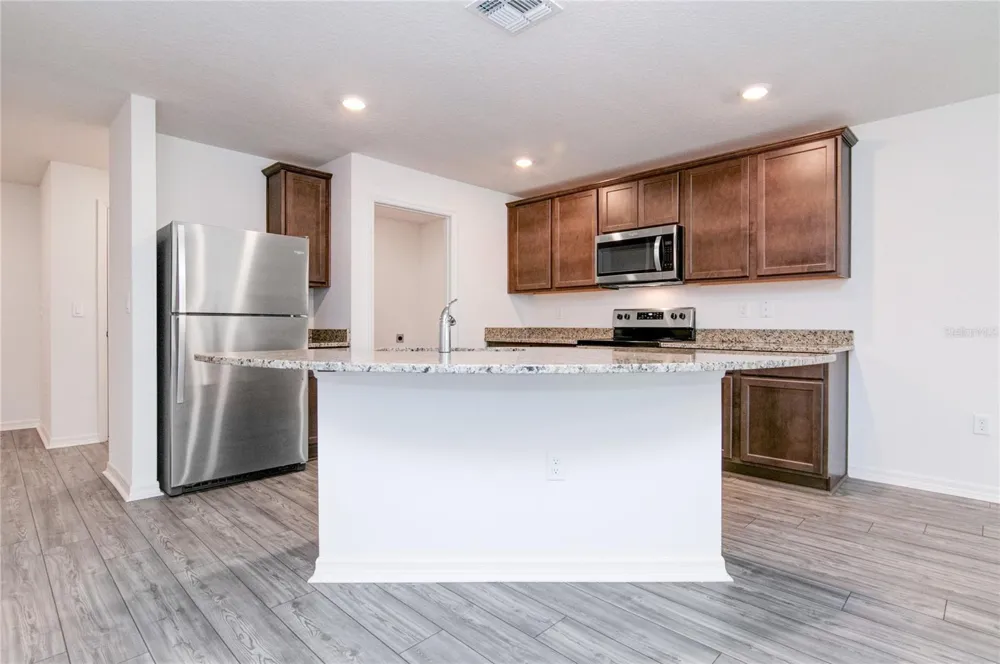 1589 WYNFORD CIRCLE Tavares, FL 32778