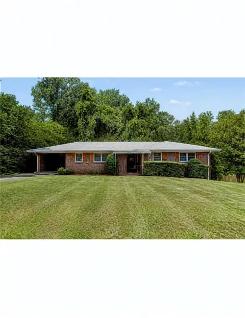 4455 Hillpine Road