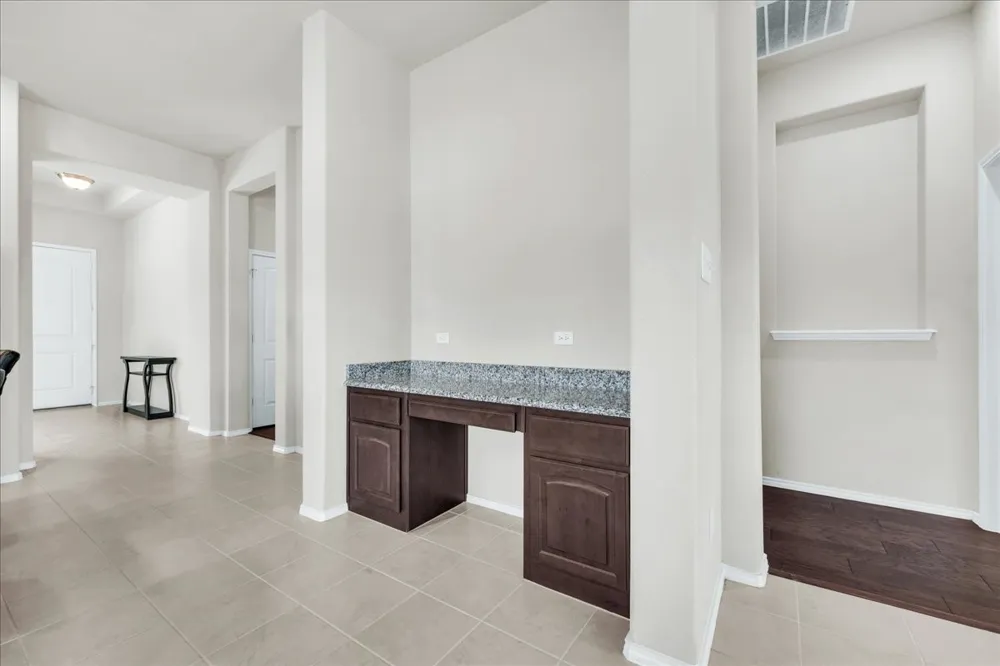 100 Gardenia Drive Azle, TX 76020